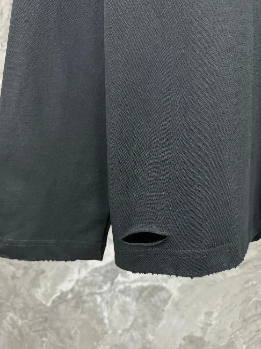 BALENCI*GA T . . . . . 280g . OS . Same Style -Color：Black -SIZE：Xs S M L 8640#